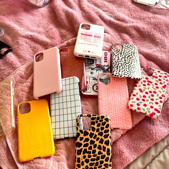 Multiple gentle used and some brand new phone cases - Picture 1 of 1